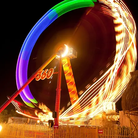 מלון Vialand Palace 4*