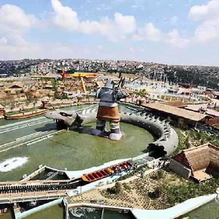 Vialand Palace מלון 4*