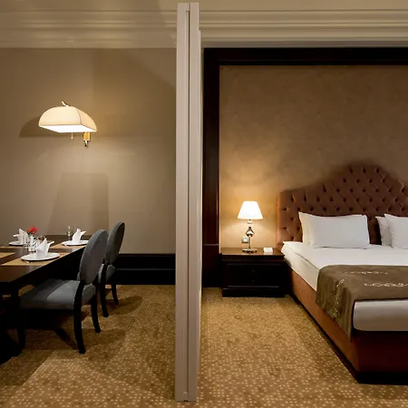 Hotel Vialand Palace 4*