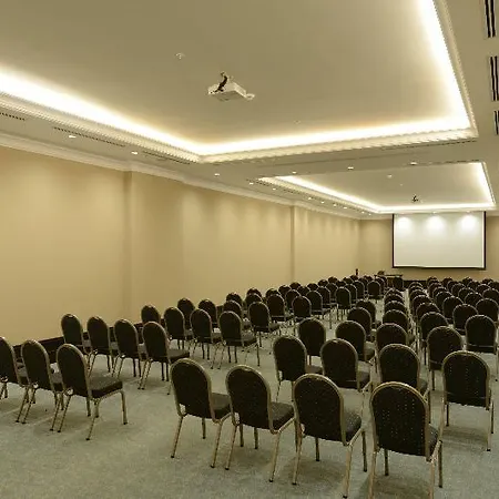 إسطنبول هوليداي هوم آند سويتس 4*