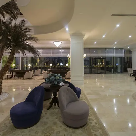 Отель Vialand Palace 4*