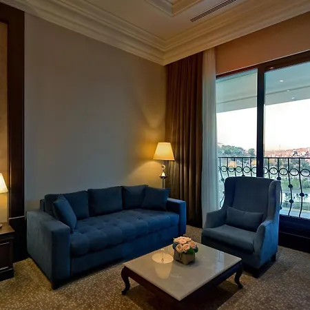Vialand Palace 4*