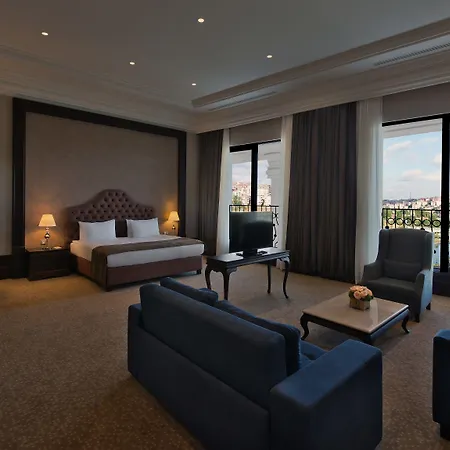 Vialand Palace 4*