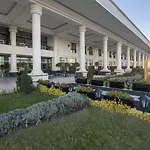 Ξενοδοχείο Vialand Palace 4*