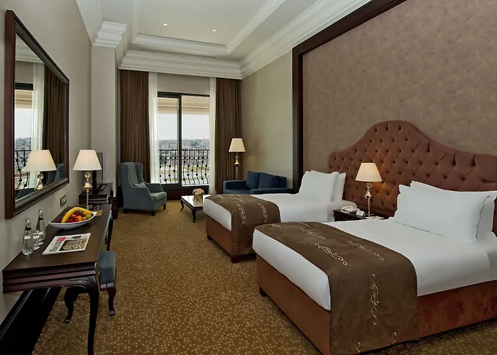 Отель Vialand Palace Стамбул